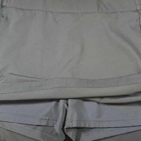 Lady Hagen Women’s Navy Golf Skort Medium Built-In Shorts Athletic 16” - Picture 8 of 10